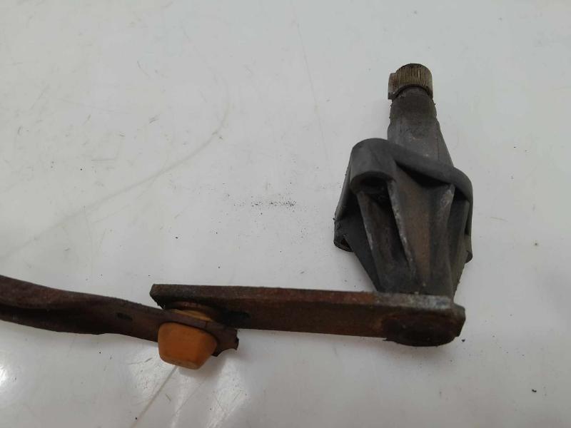 1995 Chevrolet Suburban Wiper Trans. Linkage
