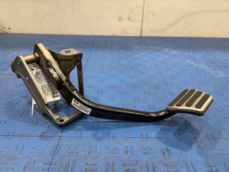 2016 Land Rover Range Rov Brake Pedal