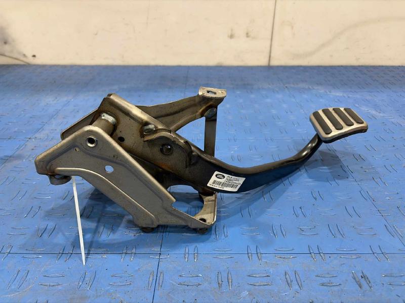 2016 Land Rover Range Rov Brake Pedal