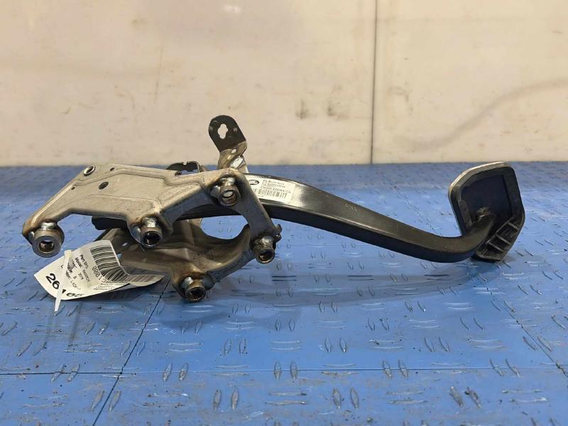 2016 Land Rover Range Rov Brake Pedal