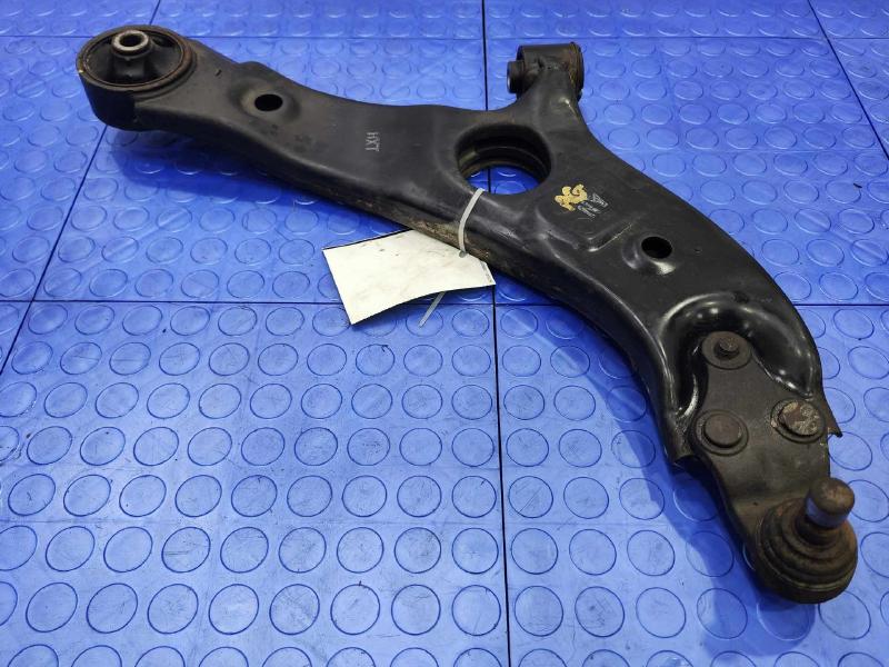 2014 Hyundai Santa Fe Lower Control Arm Front