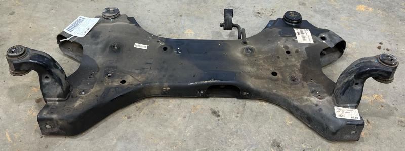 2016 Kia Sedona Crossmember/Cradle/Undercarria