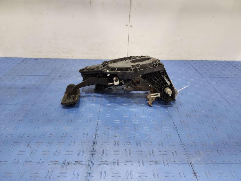 2015 Chevrolet Tahoe Brake Pedal