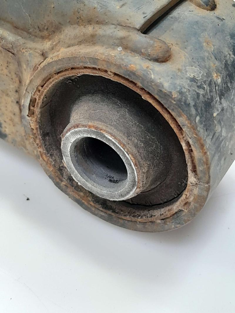 2014 Kia Sedona Lower Control Arm Rr