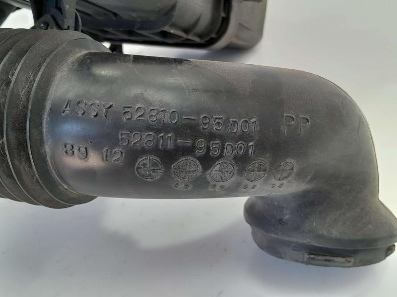 1992 Toyota Previa Air Cleaner