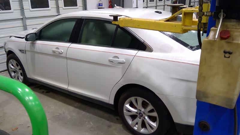 2012 Ford Taurus Back Glass/Window