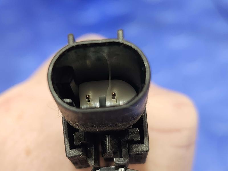 2010 Kia Rio Seat Track