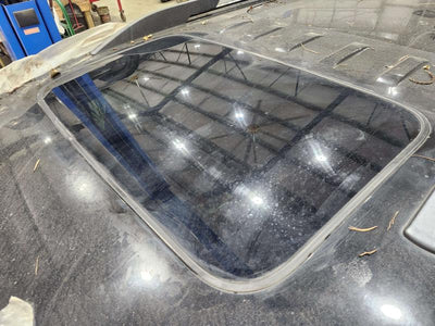 2017 GMC Acadia Roof Glass (Glass Only)