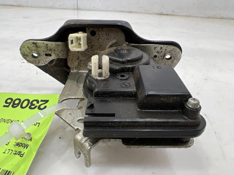 2012 - 2015 Jeep Patriot Liftgate Deck-Lid Latch OEM 4589181AF
