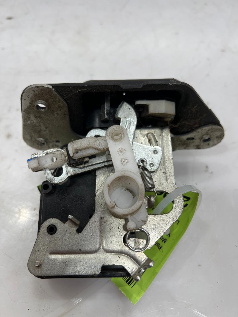 2012 - 2015 Jeep Patriot Liftgate Deck-Lid Latch OEM 4589181AF