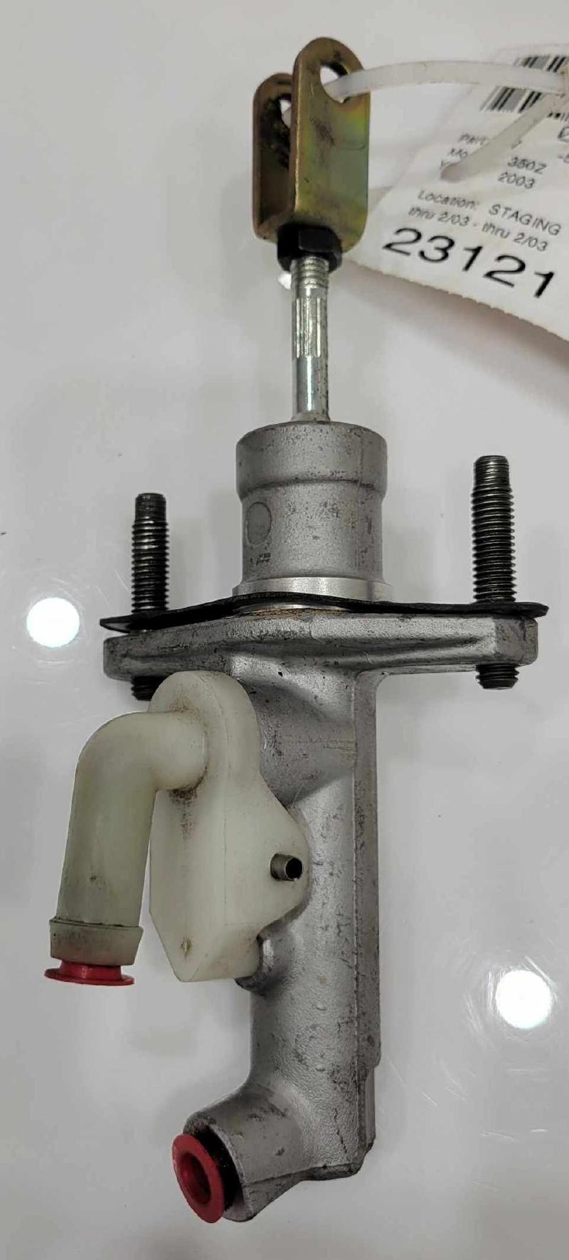2003 Nissan 350Z Clutch Master Cylinder Assembly OEM 30610CD000
