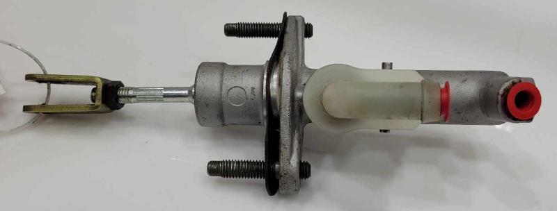 2003 Nissan 350Z Clutch Master Cylinder Assembly OEM 30610CD000