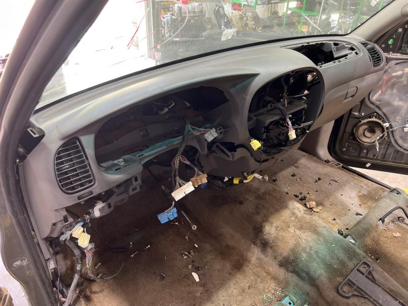 2003 Toyota Tundra Dash Panel