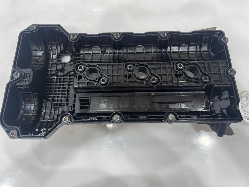 2017 Kia Sorento Valve Cover