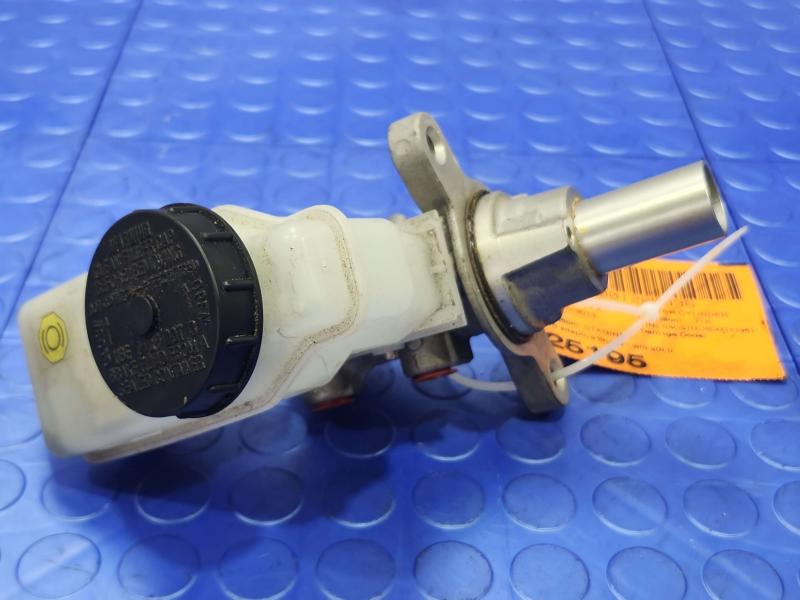2009-2013 Infiniti FX35 FX37 FX50 OEM Brake Master Cylinder Assembly D6010JK01A