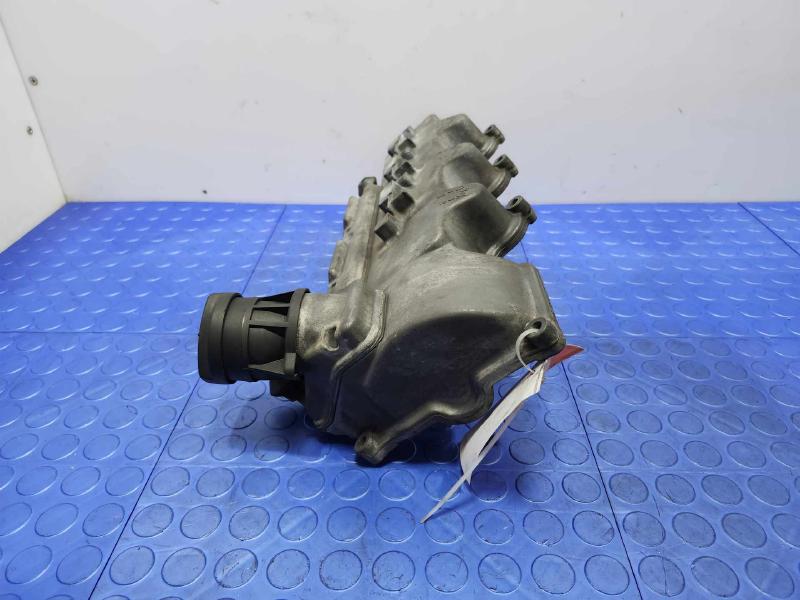 2002 Mercedes C-Class Valve Cover