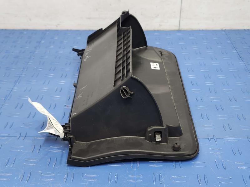 2013 Toyota Yaris Glove Box