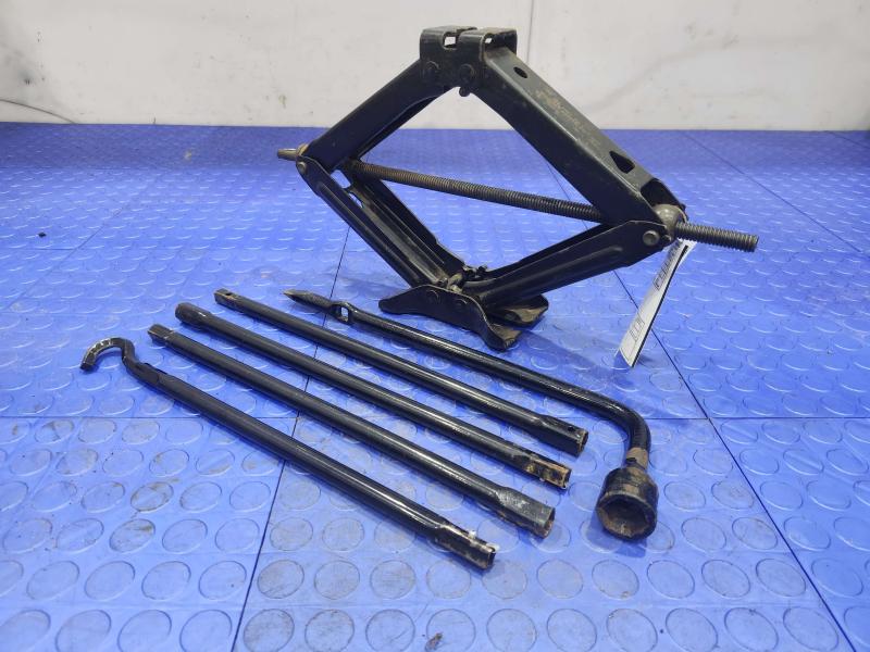 2010 Dodge Ram 1500 Jack Assembly