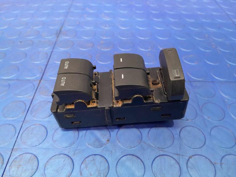 2013 Ford F-150 Door Switch Front