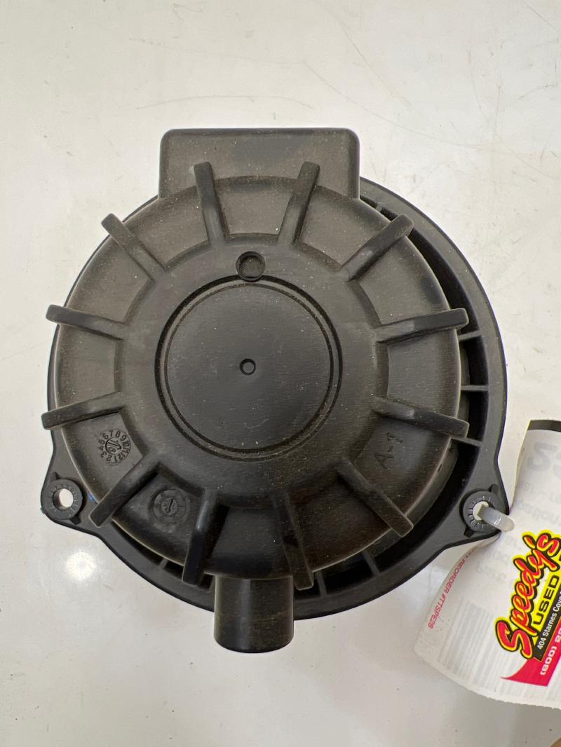 2011 - 2020 Kia Sorento Rear Heater AC Blower Motor OEM 979452W000