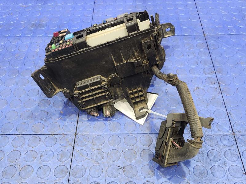2011 Toyota Corolla Engine Fuse Box