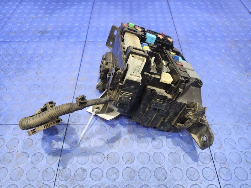 2011 Toyota Corolla Engine Fuse Box