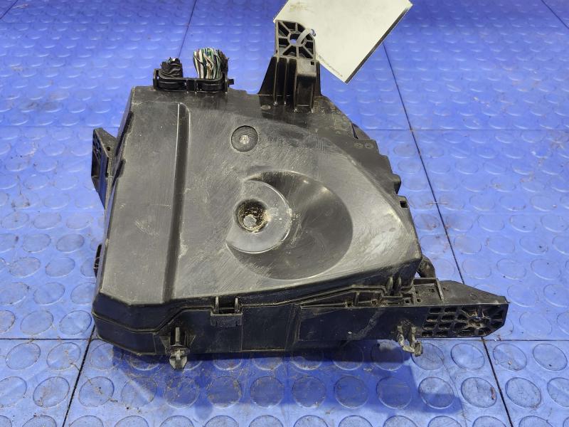2011 Toyota Corolla Engine Fuse Box