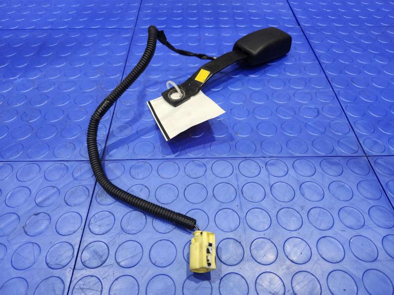 2012 Subaru Legacy Front Seat Belt