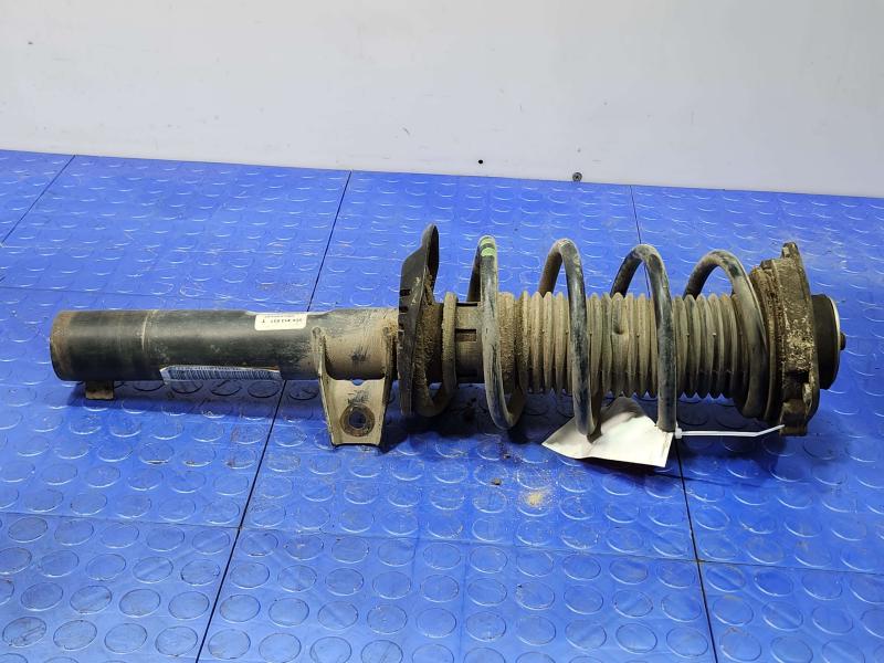 2015 Volkswagen Beetle Strut Assembly