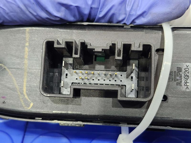 2018 Chevrolet Equinox Door Switch Front