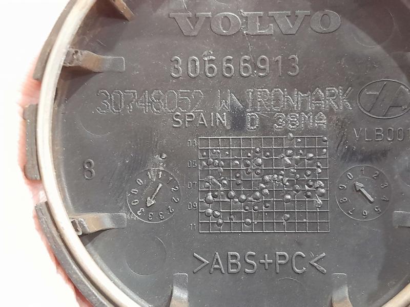 2012 Volvo XC60 Center Cap
