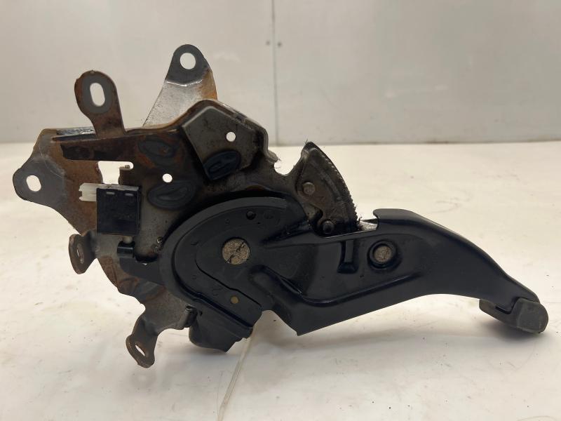 2010 - 2015 Toyota Prius Parking Brake Lever Pedal Assembly OEM 46200-47070