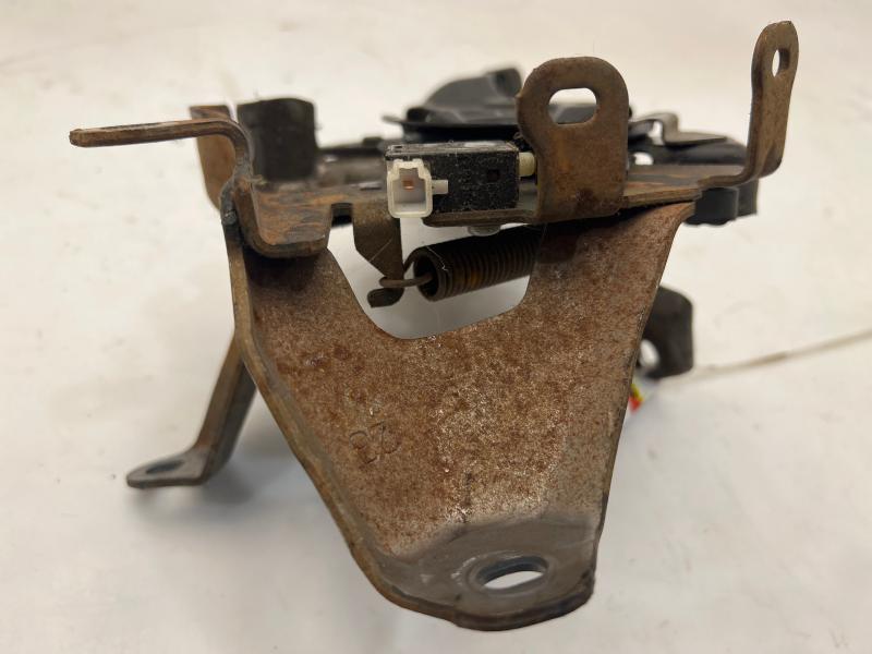 2010 - 2015 Toyota Prius Parking Brake Lever Pedal Assembly OEM 46200-47070