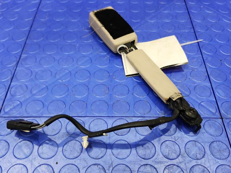 2016 Lincoln MKX Front Seat Belt