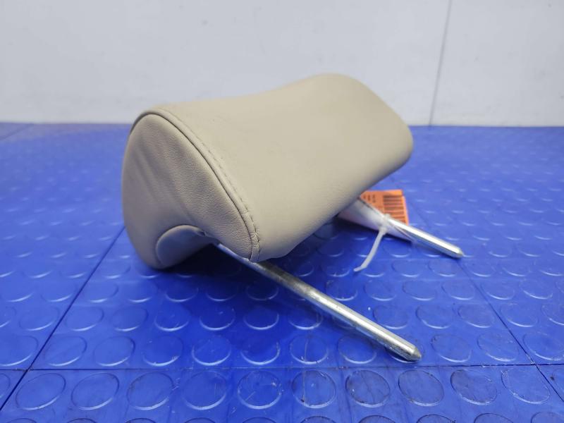 2005 Lexus RX 330 Headrest