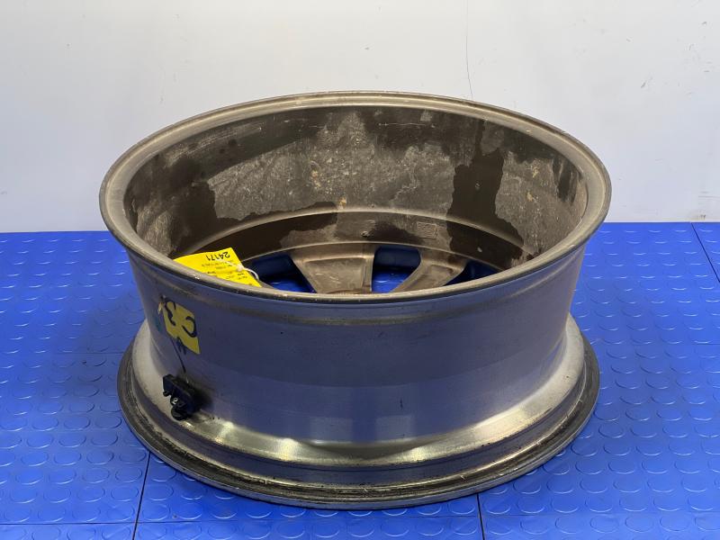 2017 Subaru Legacy Wheel