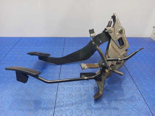 1997-2001 Honda CR-V Accelerator Pedal Brake Pedal Assembly OEM 17800-S10-A71
