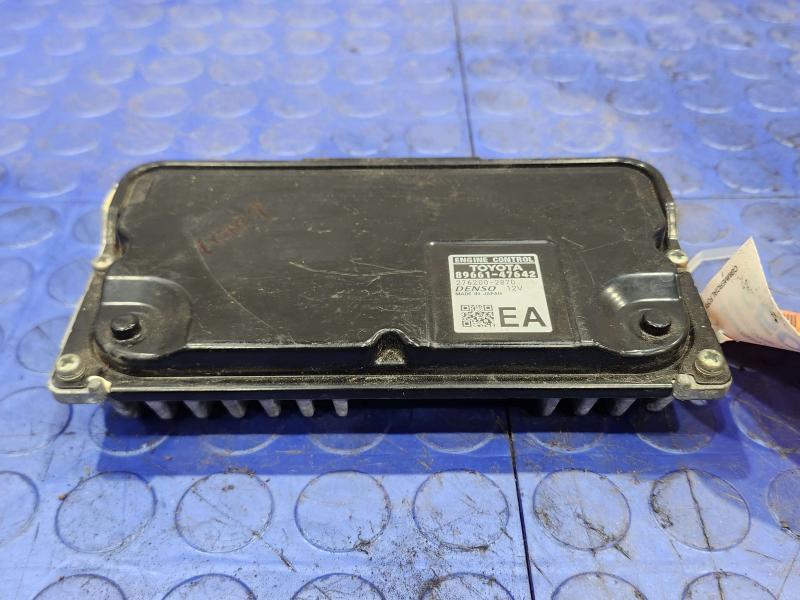 2017-2018 Toyota Prius 1.8L Electronic Control Module ECU ECM OEM 89661-47642