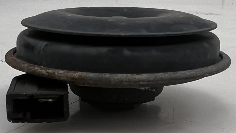 2001 Isuzu Trooper Horn