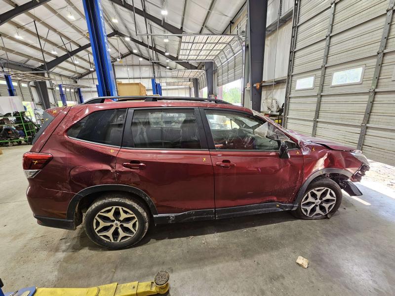 2020 Subaru Forester Tail Finish Panel