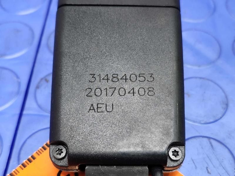 2018 Volvo S90 Front Seat Belt