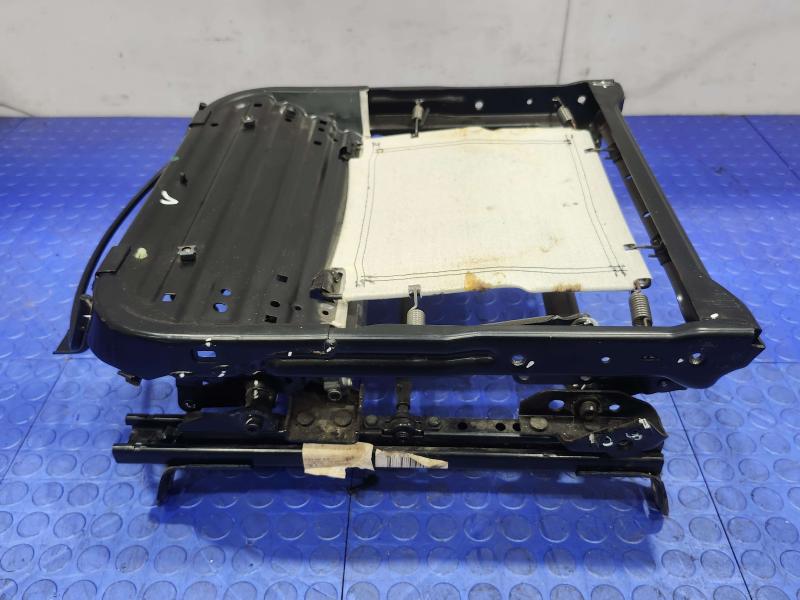 2011 Maserati Quattroporte Seat Track