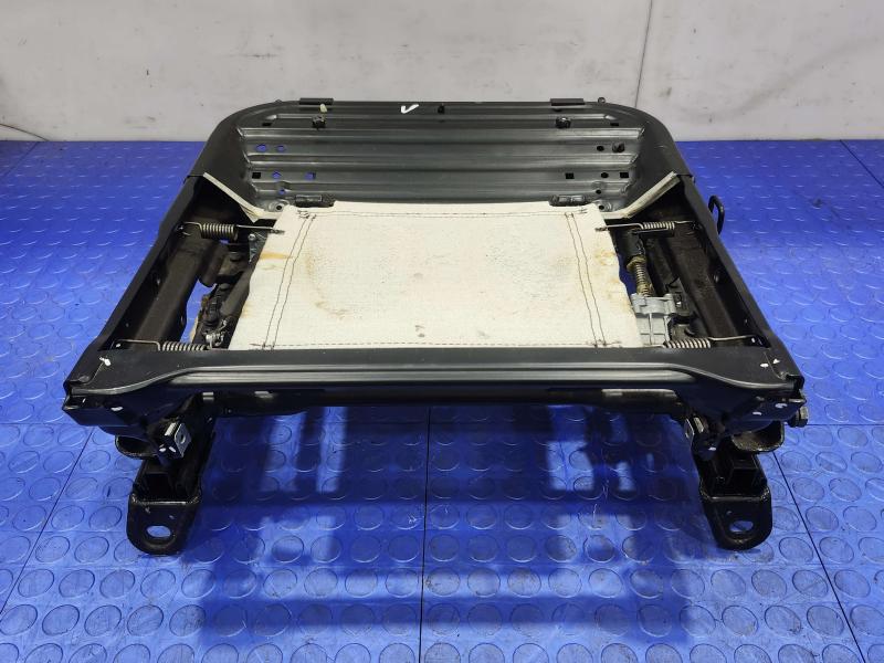 2011 Maserati Quattroporte Seat Track