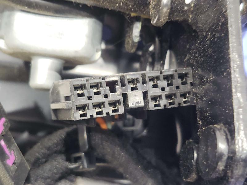 2011 Maserati Quattroporte Seat Track