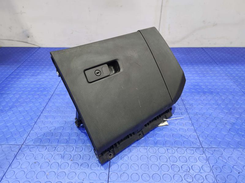 2020 Jeep Renegade Glove Box