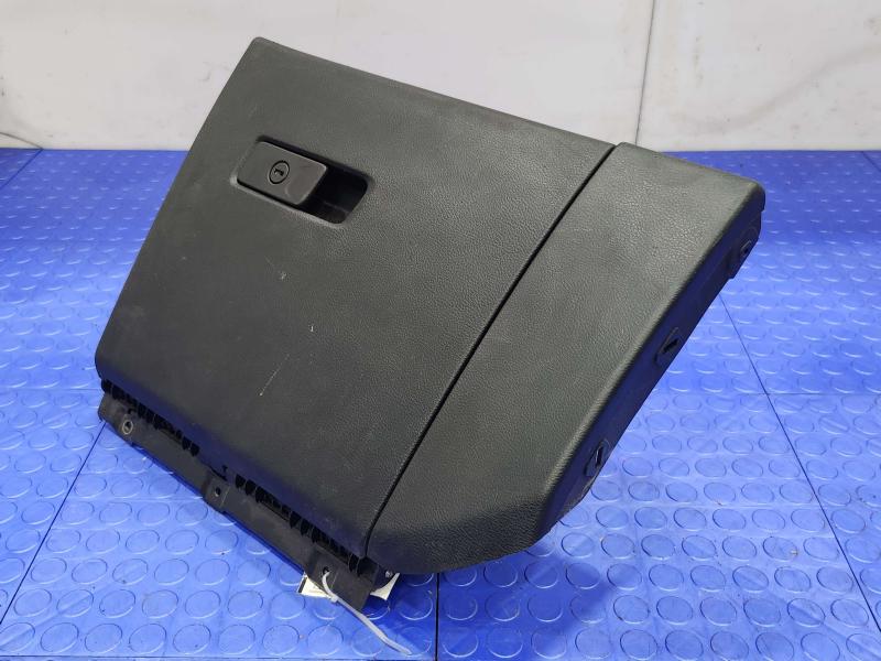 2020 Jeep Renegade Glove Box