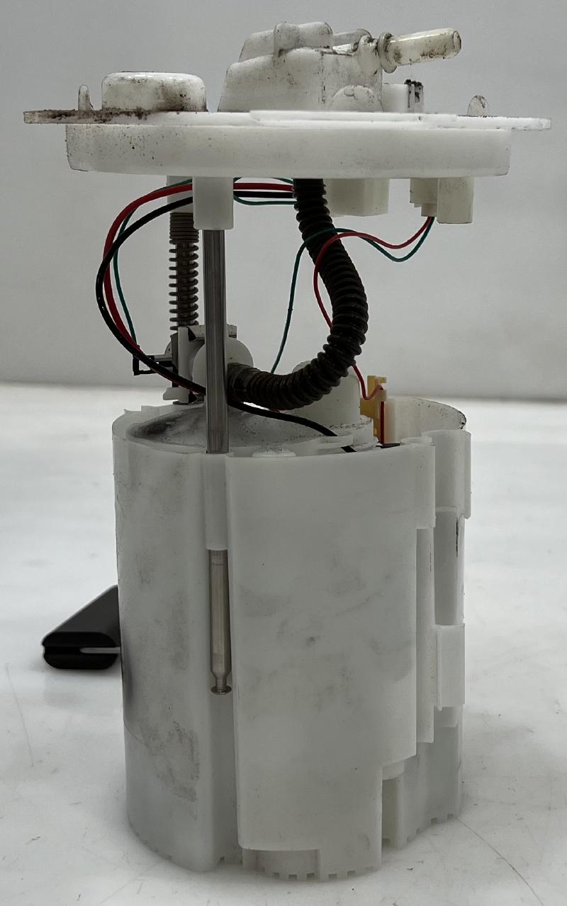 2012 - 2018 Ford Focus Fuel Pump Assembly w/o Flex Fuel OEM BV6Z9H307U