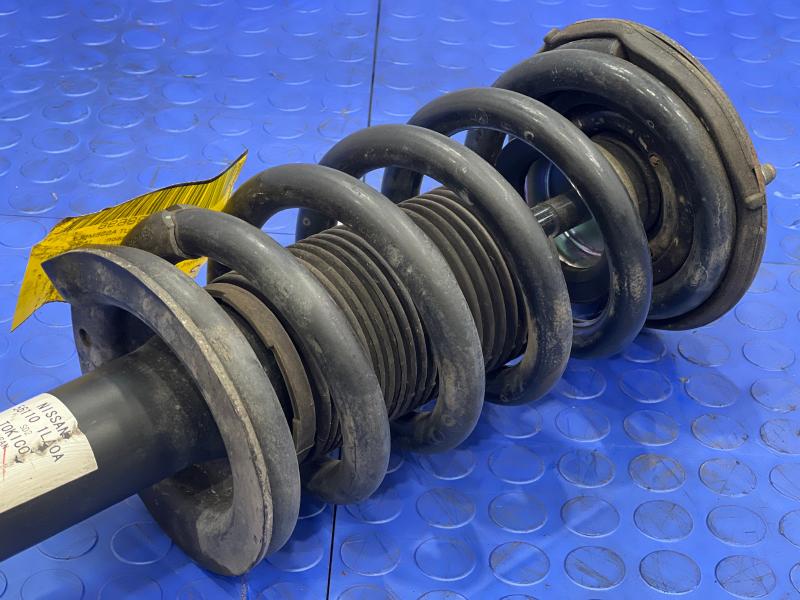 2014 Infiniti QX80 Strut Assembly