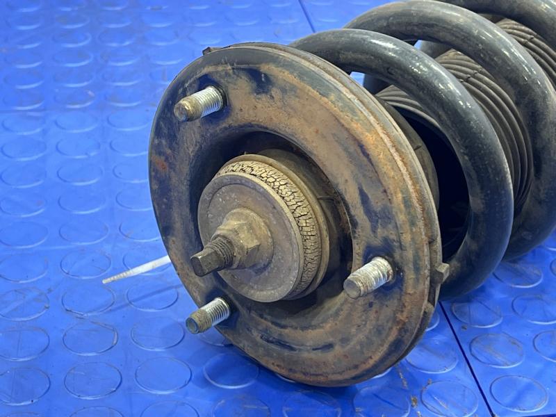 2014 Infiniti QX80 Strut Assembly