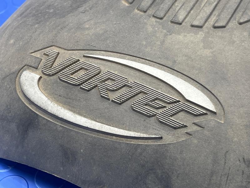 2003 Chevrolet Silverado 2500 Engine Cover